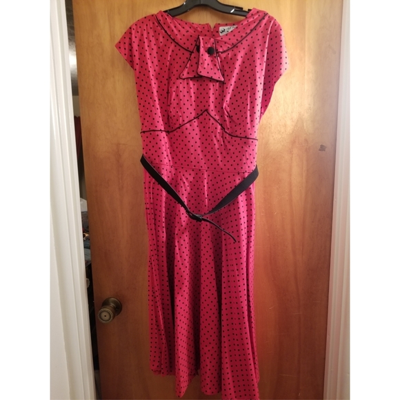 Hell Bunny Red and Black Polka Dot Cap Sleeve Nore - Picture 1 of 4